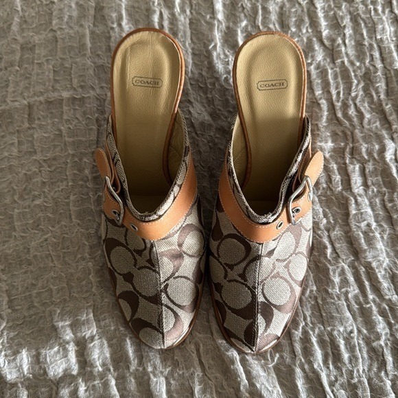 Coach Bethany Logo‎ Canvas Leather Trim Wedge Mules Size 6.5 $170 NWT Brown/Tan - Picture 4 of 13